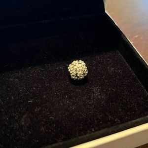 Pandora flower clip